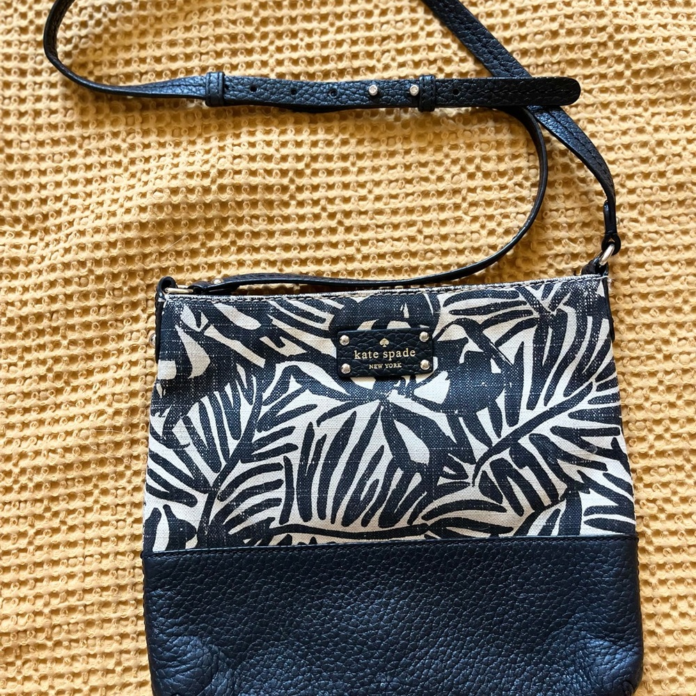 Kate spade crossbody bag